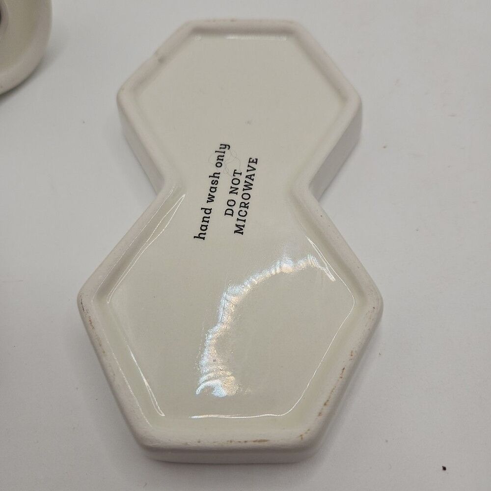 White Ceramic Bee Hive Salt and Pepper Shakers with Honeycomb Tray 3" - Picture 11 of 16